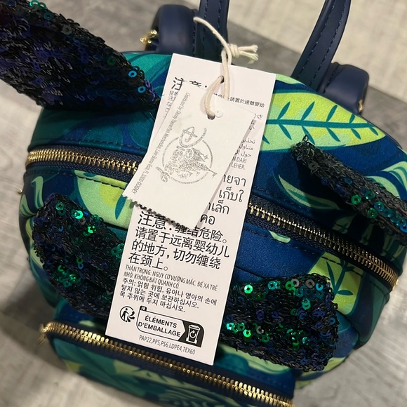 Disney Aulani Resort Loungefly Backpack - NWT - Picture 8 of 8